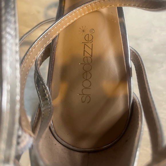 Shoe Dazzle Silver and Gold Women's Heels - Picture 9 of 9